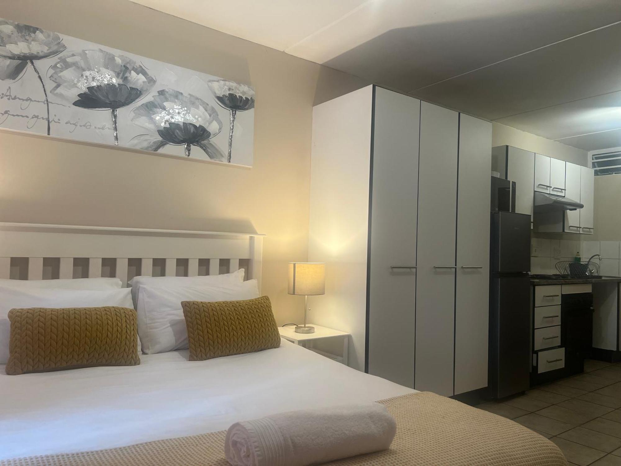 Smart And Cozy Studio With Netflix And Showmax Pretoria-Noord Exterior foto